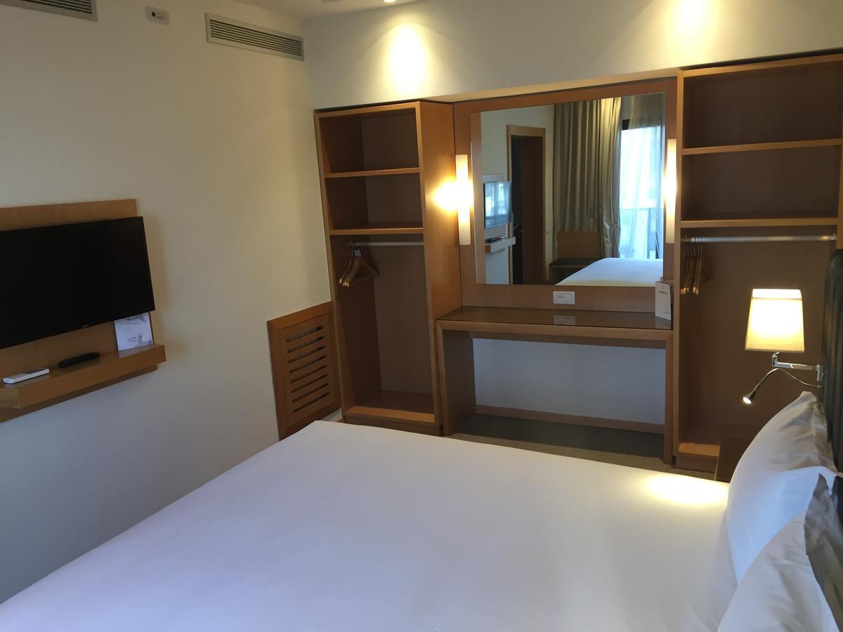 Hotel Annakhil Rabat